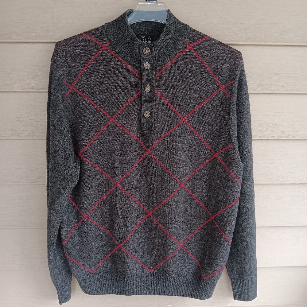Jos. A. Banks Gray w Red Diamond Pattern Lambs Wool Mock Neck Sweater. Sz Large